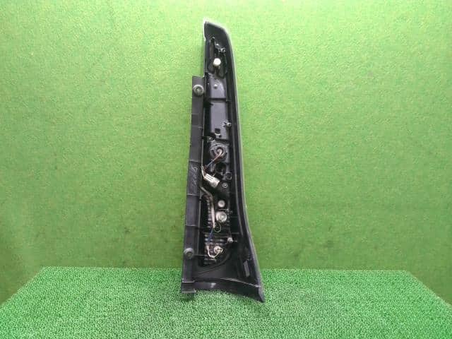 Left Tail Light SUZUKI Landy 2013 DAA-SHC26 3560451Z10 — photo 4