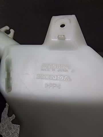 Windshield Washer Tank HONDA Life 2003 UA-JB6 — photo 4