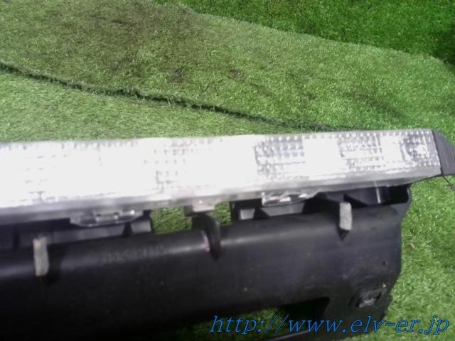Third Brake Light TOYOTA Ractis 2008 DBA-NCP100 — photo 3