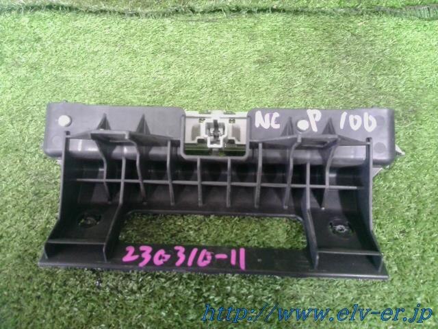 Third Brake Light TOYOTA Ractis 2008 DBA-NCP100 — photo 2