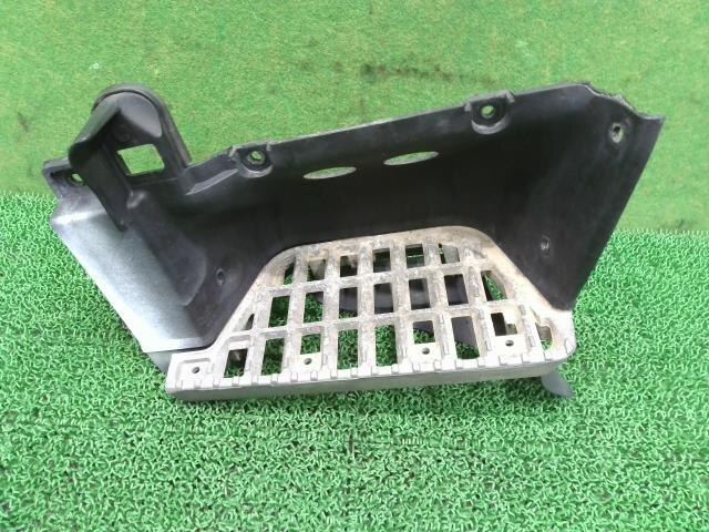 Left Side Step NISSAN Atlas 1995 KC-AKR66E 9611689TA8 — photo 1