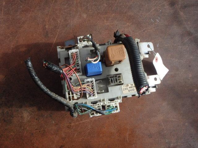 Fuse Box NISSAN Cefiro 2000 GF-A33 — photo 1