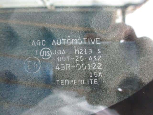 Side Windshield NISSAN Nv350 — photo 4
