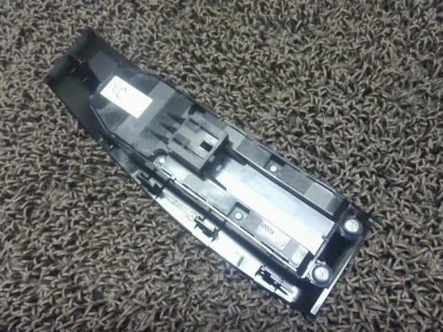 Power Window Switch MAZDA 2019 3DA-BP8P B0N666350B — photo 4