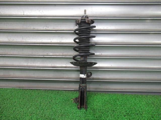 Front Right Strut HONDA Freed Spike 2011 DBA-GB4 — photo 1