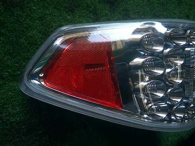 Left Tail Light SUBARU Impreza 2010 DBA-GH6 84912FG010 — photo 3