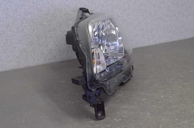 Left Headlight TOYOTA Porte 2013 DBA-NCP141 — photo 3