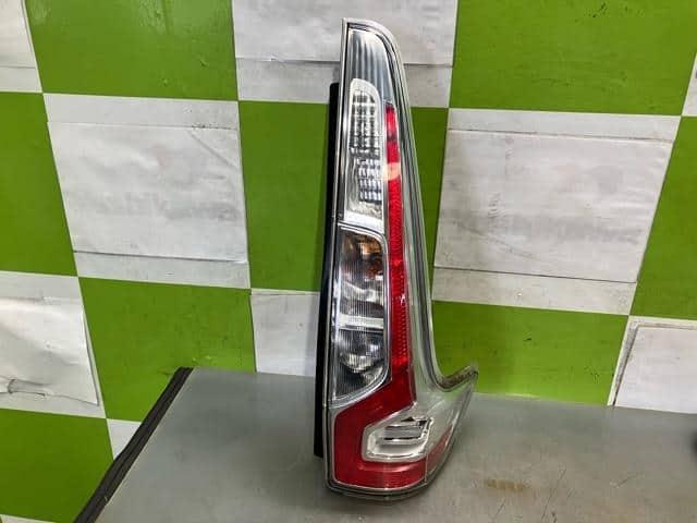 Right Tail Light NISSAN Dayz 2015 DBA-B21 — photo 1