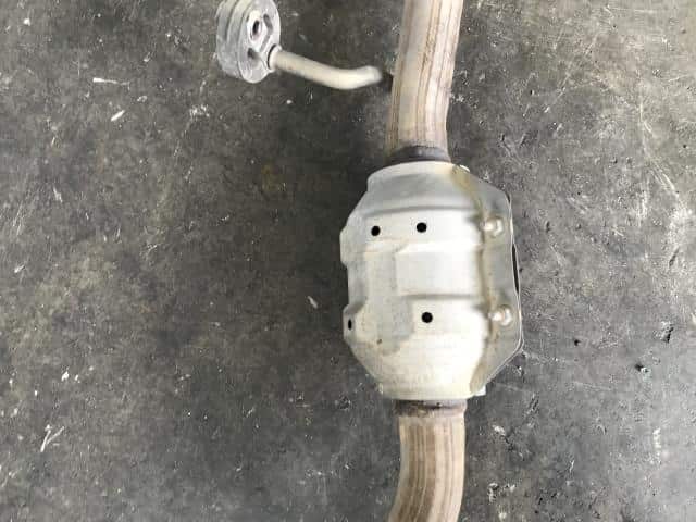 Front Exhaust Pipe SUZUKI Jimny 2014 ABA-JB23W 1425057MA0 — photo 3