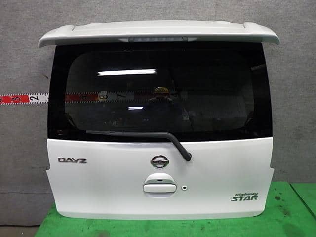 Back Door Assembly NISSAN Dayz 2018 DBA-B21 — photo 1
