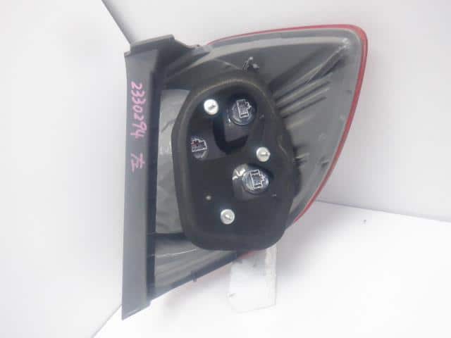 Left Tail Light HONDA Fit 2010 DBA-GE6 — photo 2