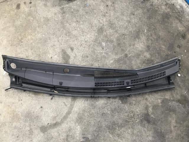 Cowl Top Panel TOYOTA Aqua 2018 DAA-NHP10 — photo 1