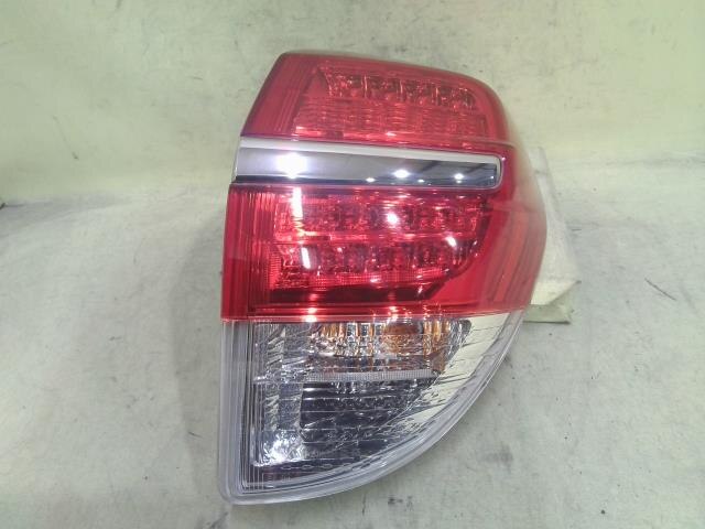 Right Tail Light TOYOTA Vanguard 2010 DBA-ACA33 — photo 1