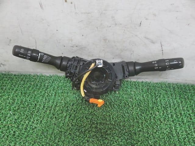 Combination Switch TOYOTA Auris 2008 DBA-NZE15 — photo 1