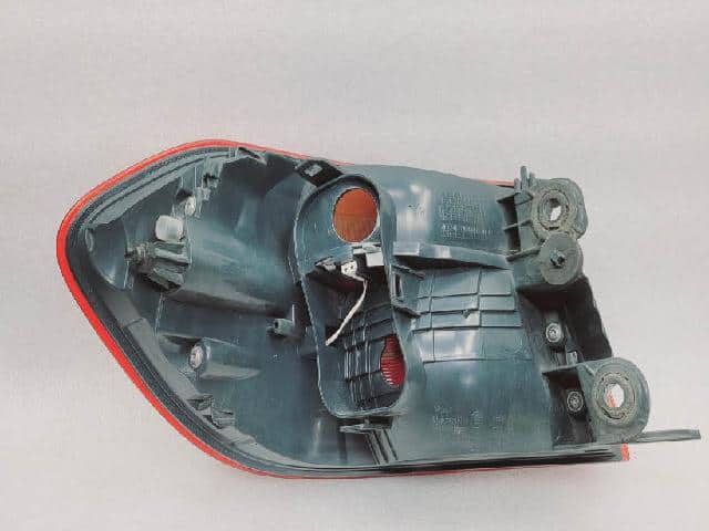 Right Tail Light BMW 2014 63217296098 — photo 2