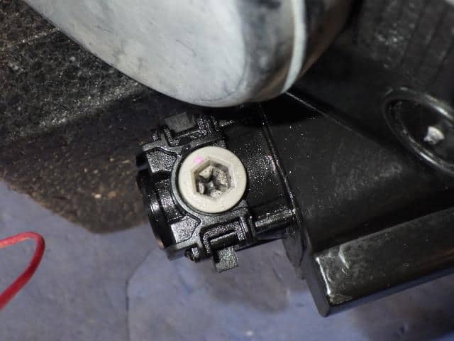 Left Headlight PEUGEOT 308 2009 ABA-T75FT — photo 9