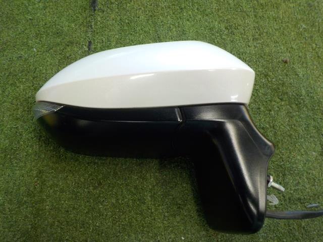 Right Side Mirror TOYOTA Spade 2015 DBA-NSP141 — photo 1