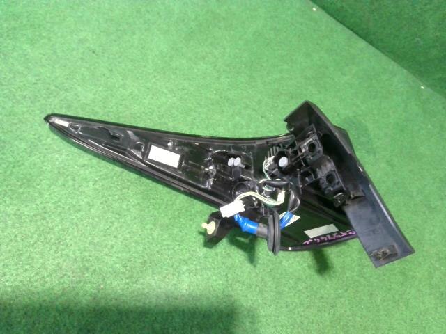 Right Tail Light TOYOTA Prius 2021 6AA-ZVW51 — photo 3