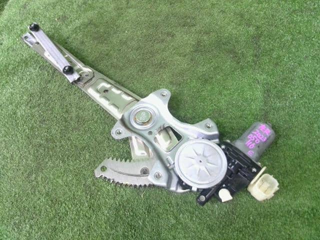 Rear Left Door Regulator NISSAN Serena 2012 DBA-FC26 — photo 1