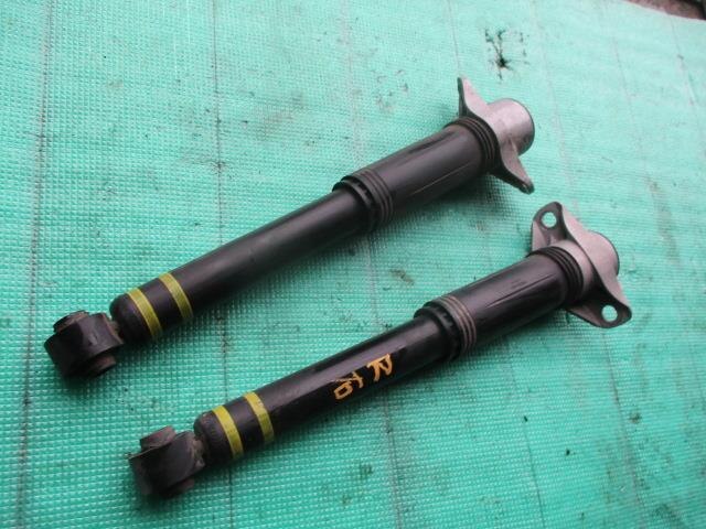 Rear Left Shock Absorber TOYOTA Prius 2016 DAA-ZVW50 — photo 1