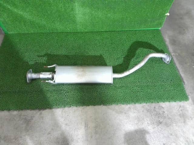 Exhaust Center Muffler NISSAN Cube 2013 DBA-NZ12 — photo 1