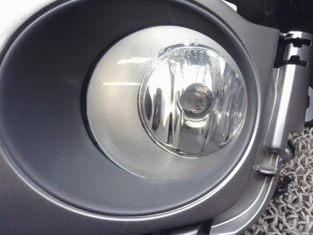 Left Fog Light TOYOTA Prius 2009 DAA-ZVW30 — photo 4