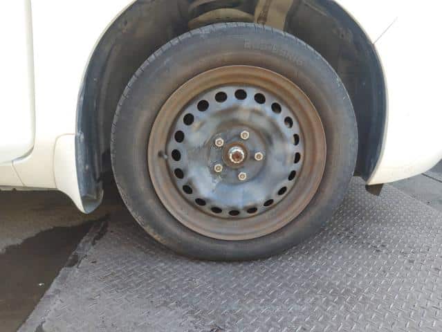 Wheel NISSAN Leaf_ 2013 ZAA-AZE0 — photo 1