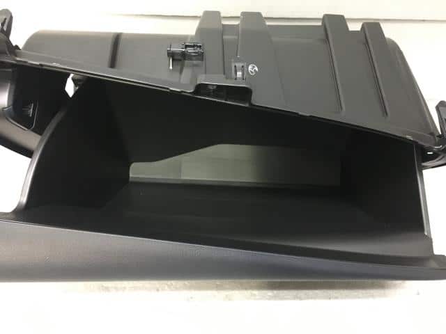 Glove Compartment TOYOTA Camry 2021 AXVH75 5530333330C0 — photo 4