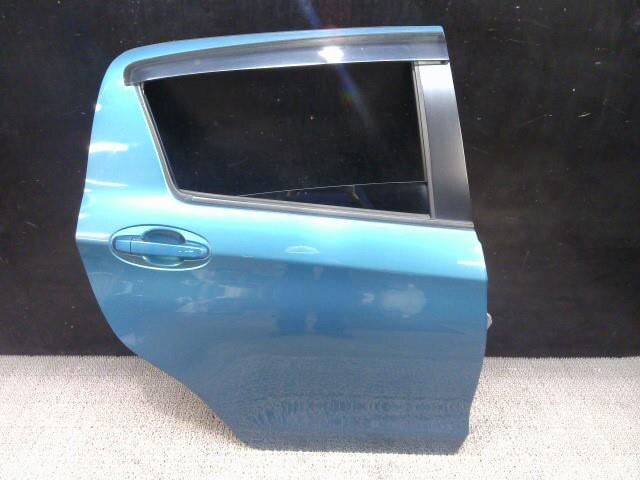 Rear Right Door Assembly TOYOTA Vitz 2013 DBA-NCP13 — photo 1