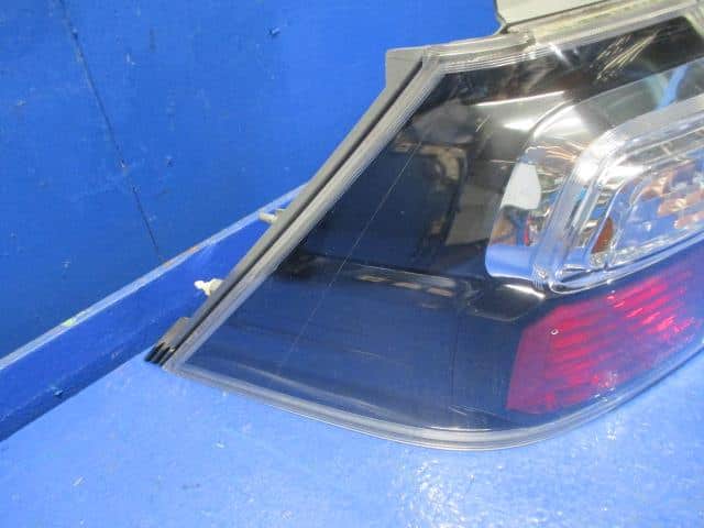 Left Tail Light HONDA Step Wagon 2008 DBA-RG1 — photo 2