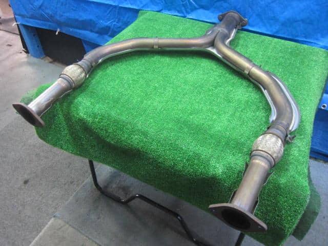 Front Exhaust Pipe NISSAN Skyline 2014 DAA-HV37 — photo 7