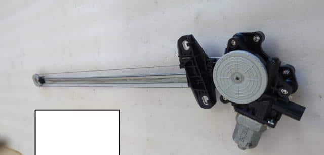 Front Left Door Regulator HONDA N BOX 2013 DBA-JF1 — photo 5