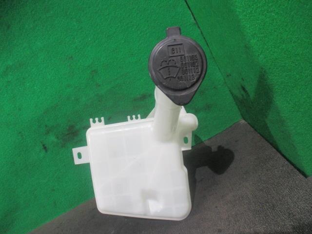 Windshield Washer Tank TOYOTA Vitz 2011 DBA-NSP135 — photo 5
