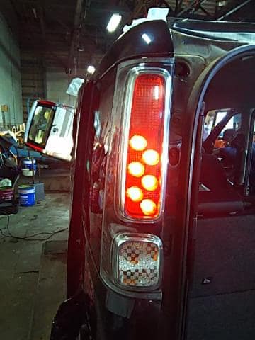 Left Tail Light SUZUKI Spacia 2018 DAA-MK53S — photo 4
