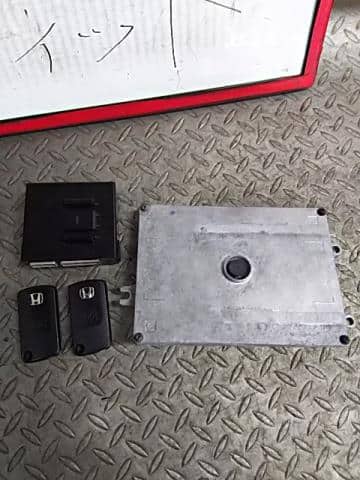 Engine Control Unit HONDA Fit 2011 DAA-GP1 — photo 5