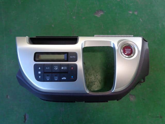 A/C Control Panel HONDA N-wgn 2015 DBA-JH1 — photo 1