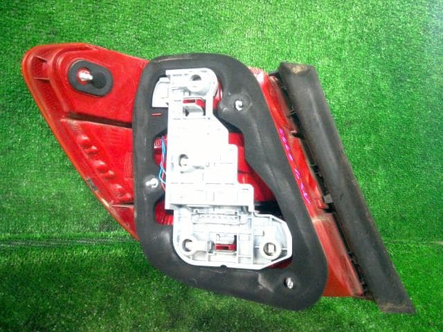 Right Tail Light MERCEDES-BENZ Benz c class 2011 DBA-204248 — photo 2