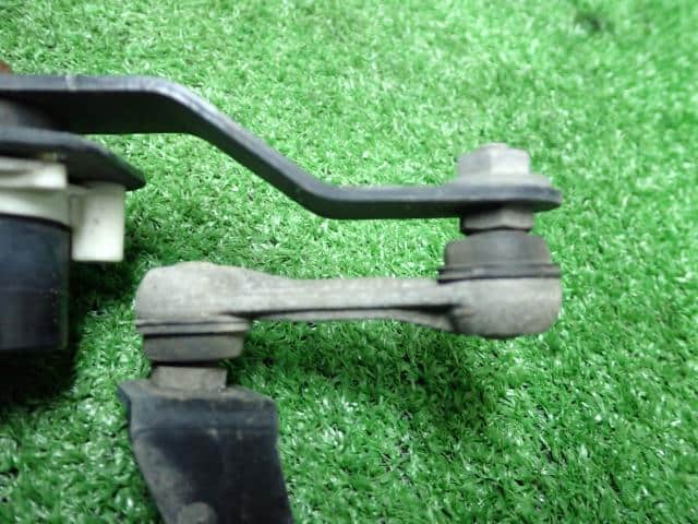 Air Suspension Level Sensor SUZUKI Swift 2018 CBA-ZC33S 3864052R00 — photo 4