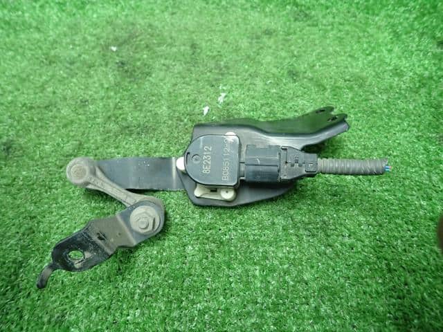 Air Suspension Level Sensor SUZUKI Swift 2018 CBA-ZC33S 3864052R00 — photo 1