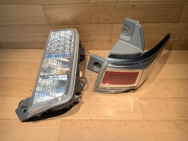 Right Tail Light NISSAN Elgrand 2011 DBA-TE52 — photo 1