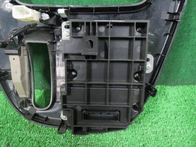 A/C Control Panel DAIHATSU Move 2014 DBA-LA110S — photo 4
