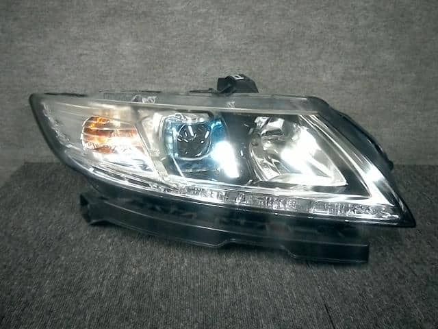 Right Headlight HONDA CR-Z 2010 DAA-ZF1 — photo 1