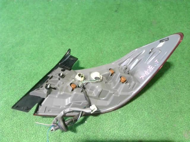 Left Tail Light NISSAN Fuga 2013 DAA-HY51 — photo 4