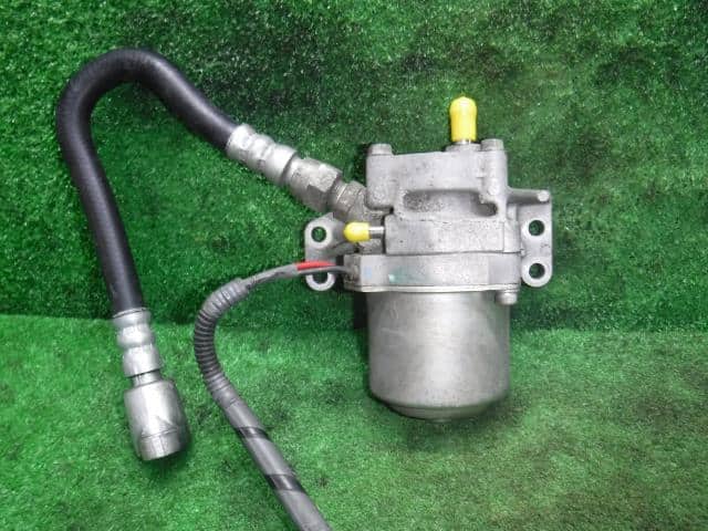 Pumps MAZDA Premacy 2012 DBA-CWEFW — photo 2