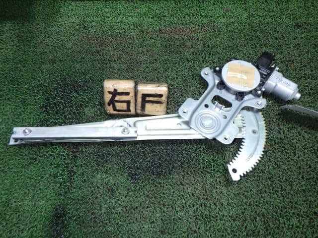 Front Right Door Regulator MITSUBISHI i 2007 DBA-HA1W — photo 1