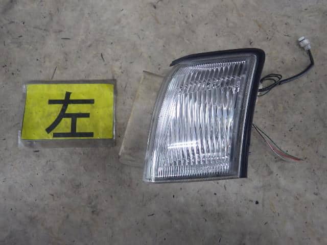 Left Side Marker Light TOYOTA Crown 1996 E-JZS151 8162030380 — photo 1