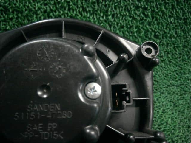 Blower Motor NISSAN Roox 2010 DBA-ML21 — photo 4