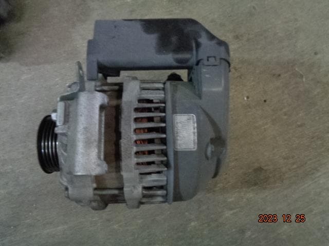 Alternator MAZDA Roadstar 2010 DBA-NCEC LF9H18300A — photo 1