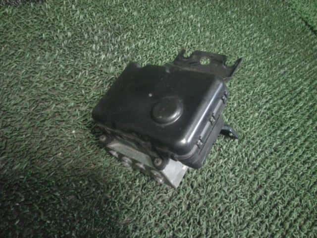 ABS Actuator SUZUKI Twin 2004 CBA-EC22S 5610080H01 — photo 1