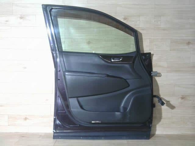 Front Left Door Assembly NISSAN Elgrand 2010 DBA-TE52 — photo 5